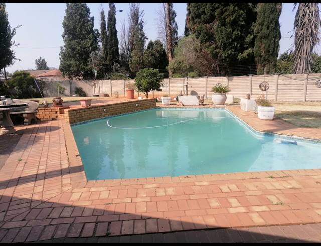 3 BEDROOM HOUSE FOR SALE IN BONANNE